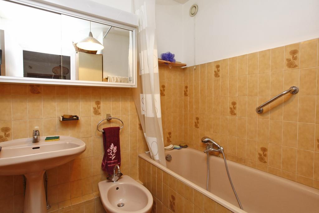 Appartement 6 Personnes Avec Terrasse Le Port Νίκαια Δωμάτιο φωτογραφία