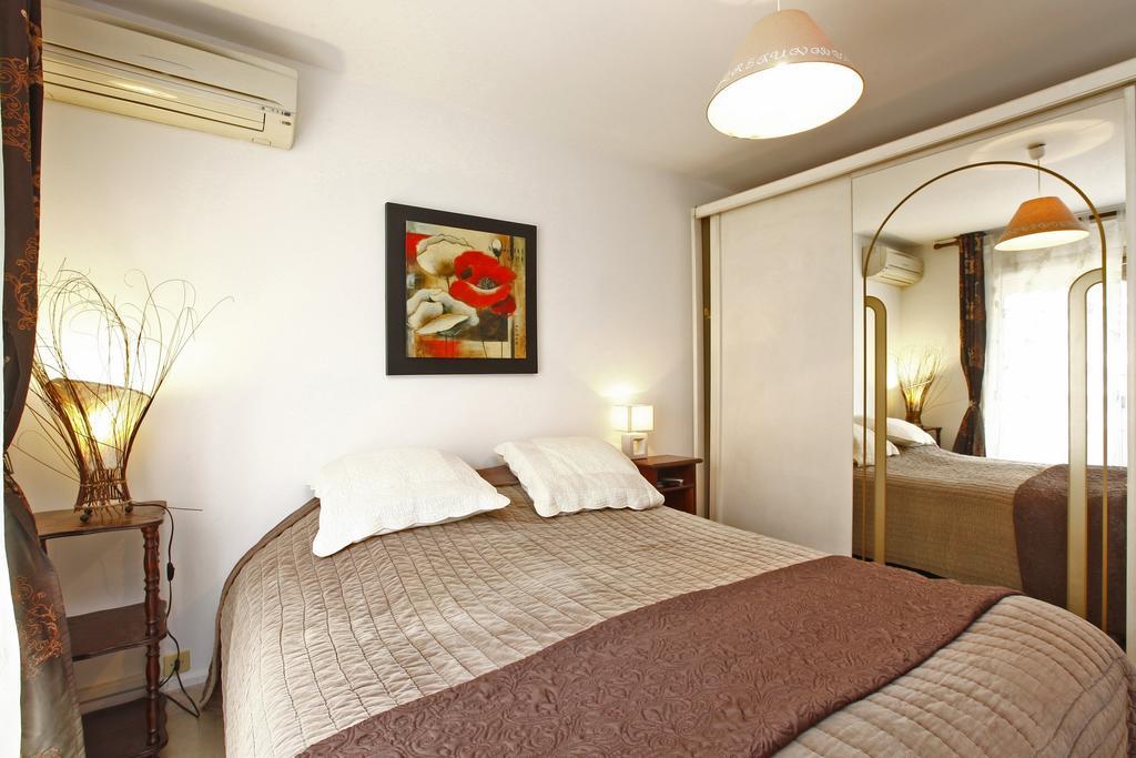 Appartement 6 Personnes Avec Terrasse Le Port Νίκαια Δωμάτιο φωτογραφία