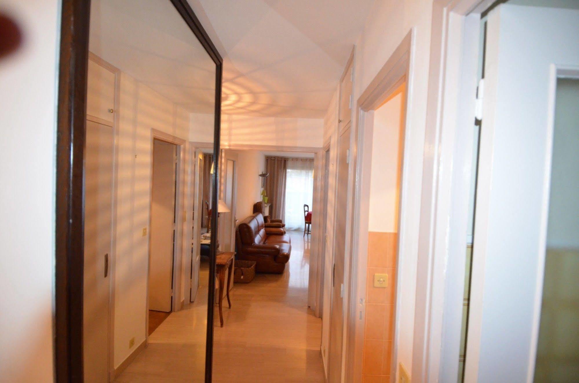 Appartement 6 Personnes Avec Terrasse Le Port Νίκαια Εξωτερικό φωτογραφία
