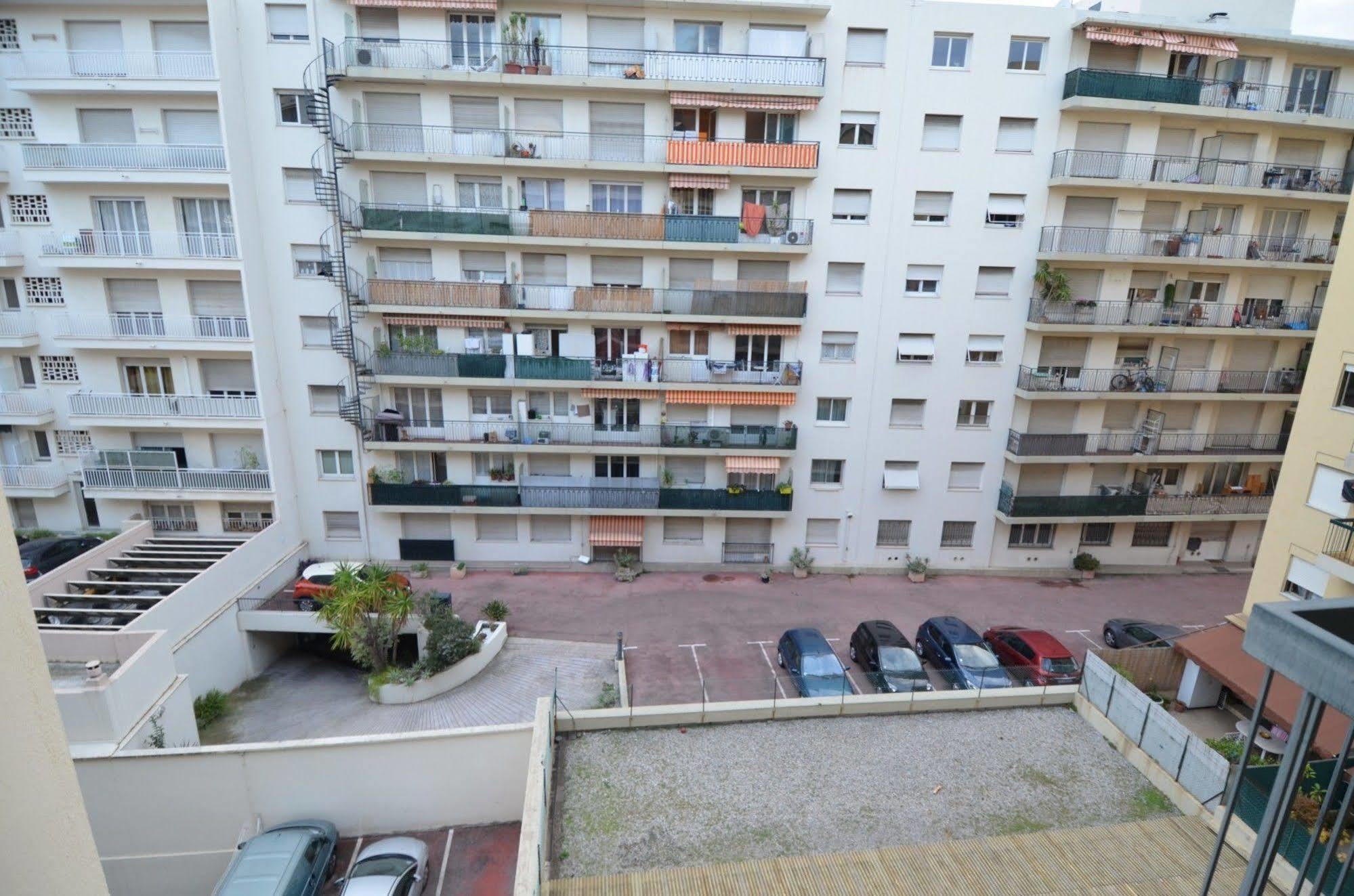 Appartement 6 Personnes Avec Terrasse Le Port Νίκαια Εξωτερικό φωτογραφία